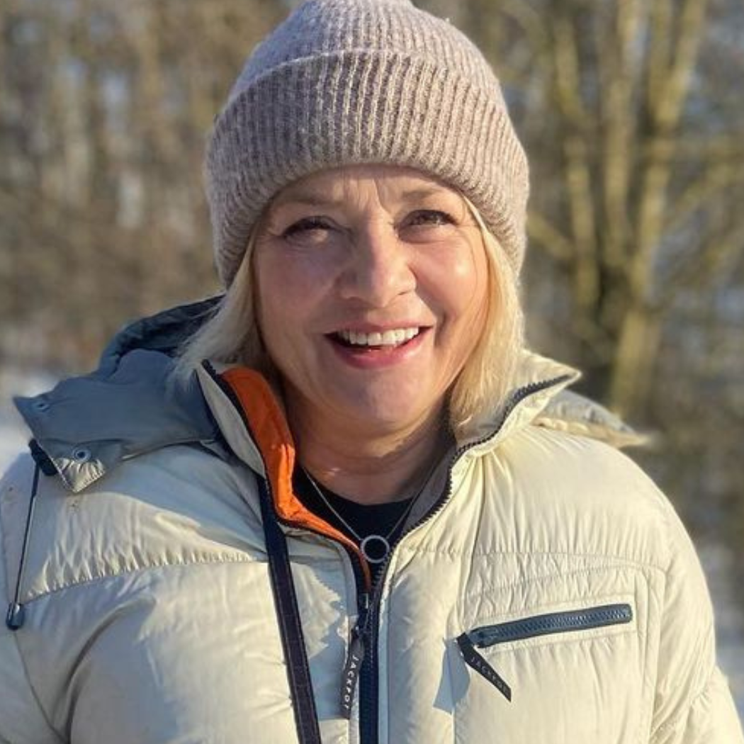 Małgorzata Ostrowska-Królikowska z torebką, która będzie hitem wiosny. Pasuje jej ten model?